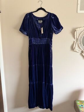 Anthropologie The Somerset Maxi Dress Velvet Edition in Navy size small NWT